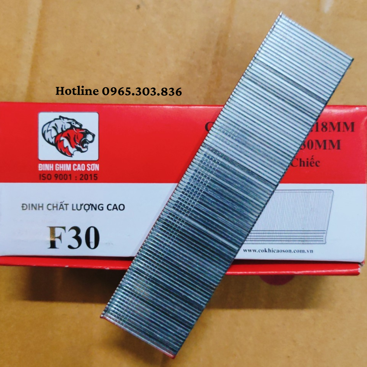 Súng bắn đinh chữ F